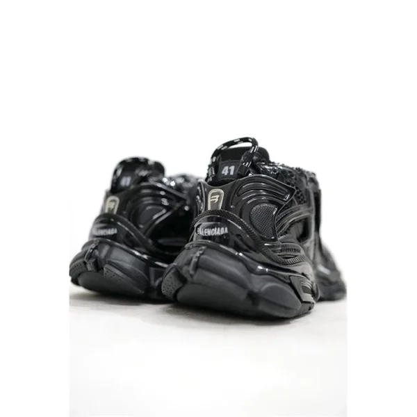 BALENCIAGA RUNNER SNEAKER IN BLACK – BB137 - Image 4