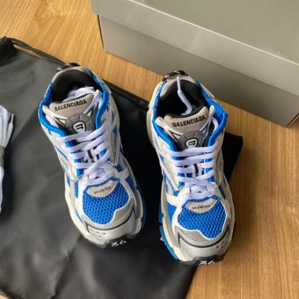 BALENCIAGA RUNNER SNEAKER IN BLUE- BB133 - Image 5