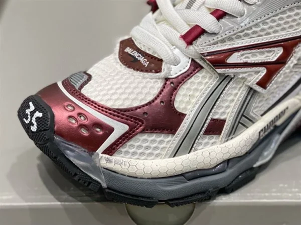BALENCIAGA RUNNER SNEAKER IN BURGUNDY – BB132 - Image 7