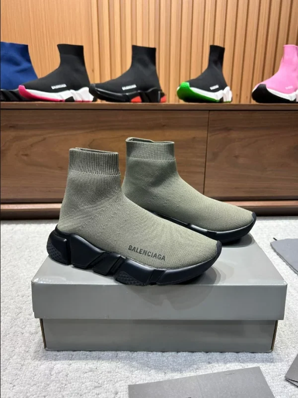 BALENCIAGA SPEED 2.0 RECYCLED KNIT SNEAKER – BB182