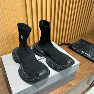BALENCIAGA SPEED 3.0 SNEAKERS IN BLACK – BB169