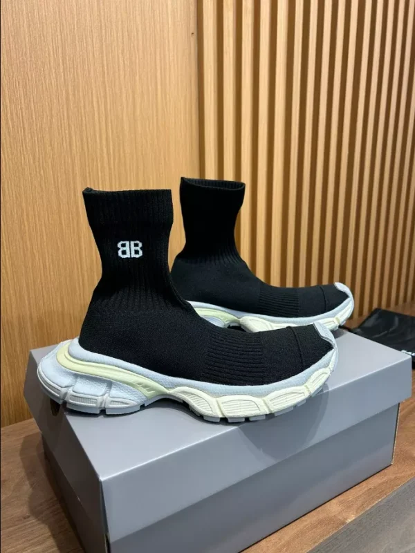 BALENCIAGA SPEED 3.0 SNEAKERS IN BLACK – BB167