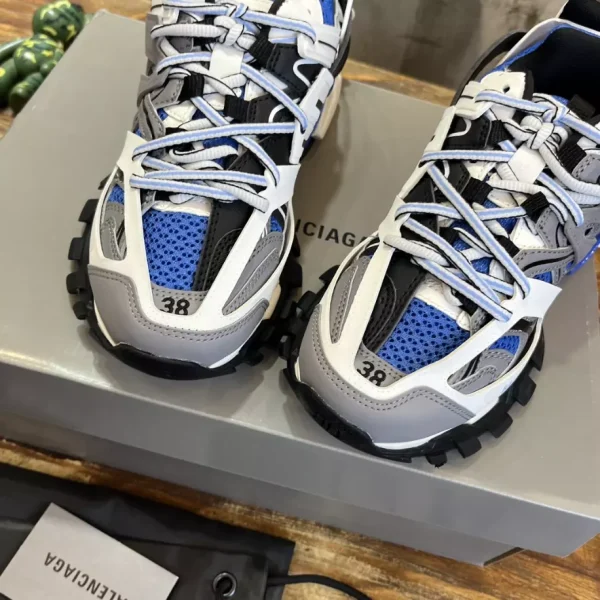 BALENCIAGA TRACK SNEAKERS – BB193 - Image 4