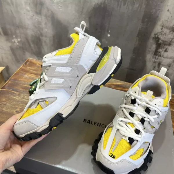 BALENCIAGA TRACK SNEAKERS – BB194 - Image 4
