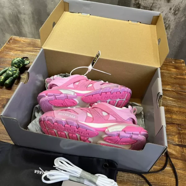 BALENCIAGA TRACK SNEAKERS – BB195 - Image 4
