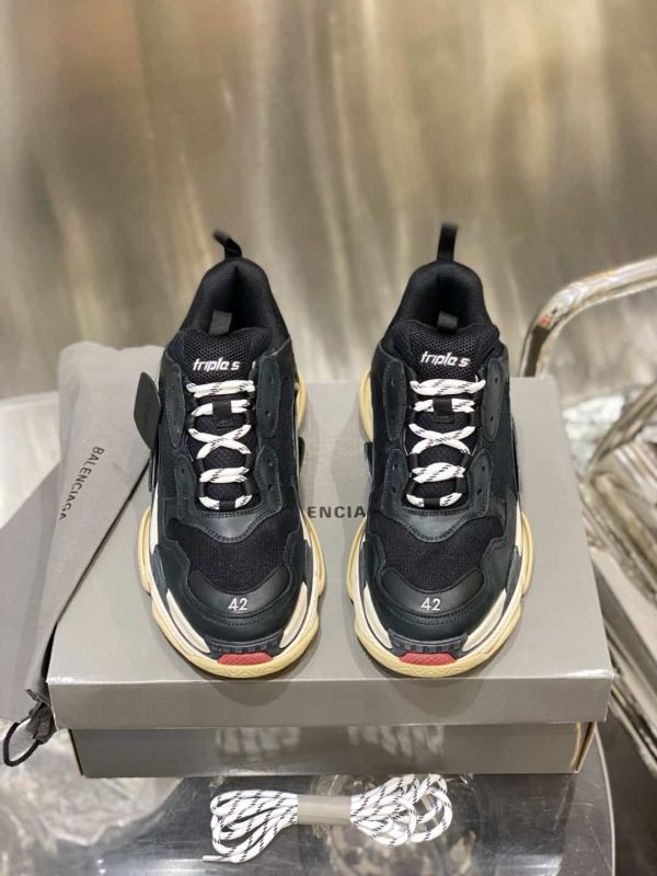 BALENCIAGA TRIPLE S TRAINERS – GG119 - Image 4