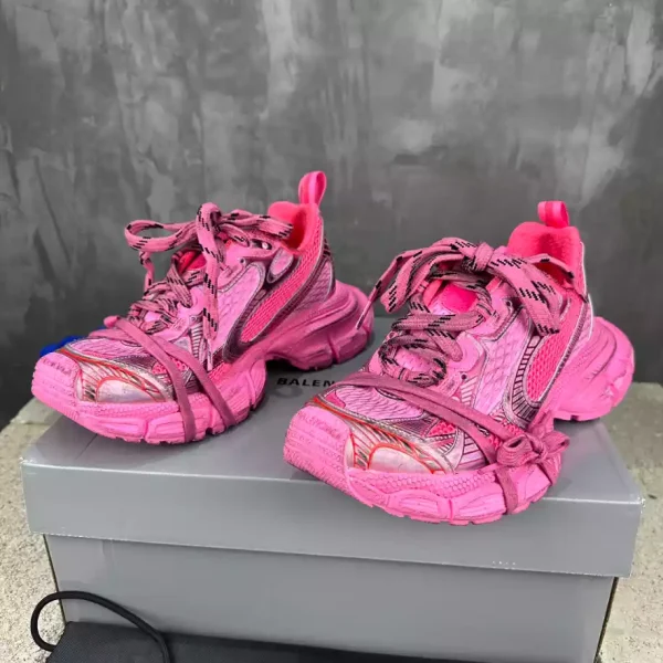 BALENCIAGA WOMEN’S 3XL SNEAKER – BB154 - Image 5