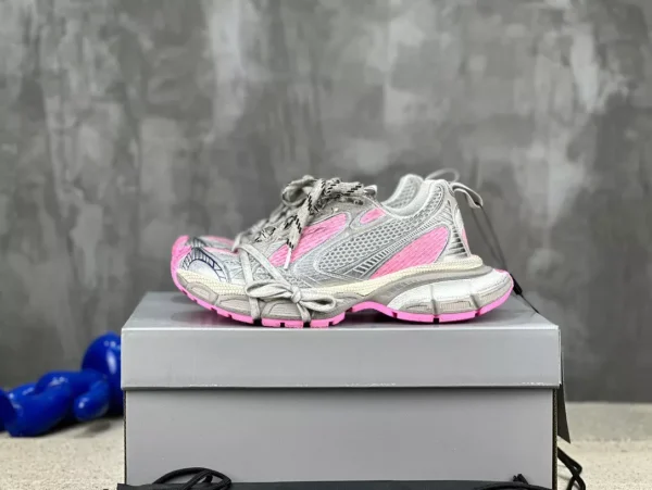 BALENCIAGA WOMEN’S 3XL SNEAKER – BB155 - Image 2