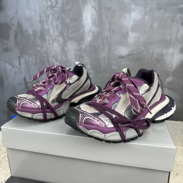 BALENCIAGA WOMEN’S 3XL SNEAKER – BB156 - Image 3