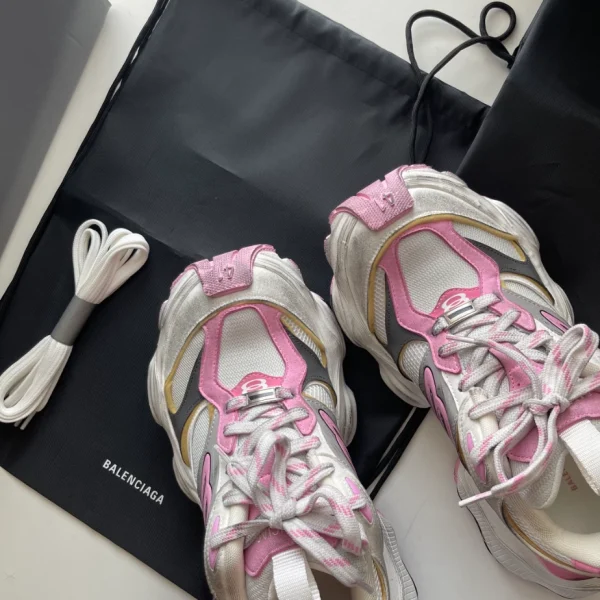 BALENCIAGA WOMEN’S CARGO SNEAKER IN GREY/WHITE/PINK – BB205 - Image 6