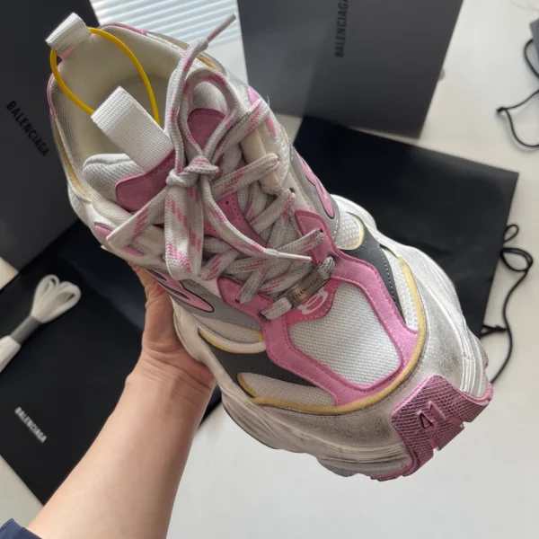 BALENCIAGA WOMEN’S CARGO SNEAKER IN GREY/WHITE/PINK – BB205 - Image 8