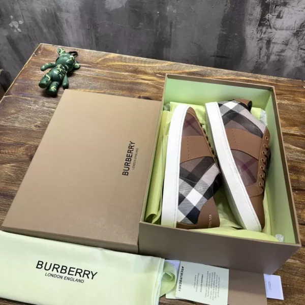 BURBERRY LEATHER AND CHECK COTTON SNEAKERS – BBR125 - Image 6