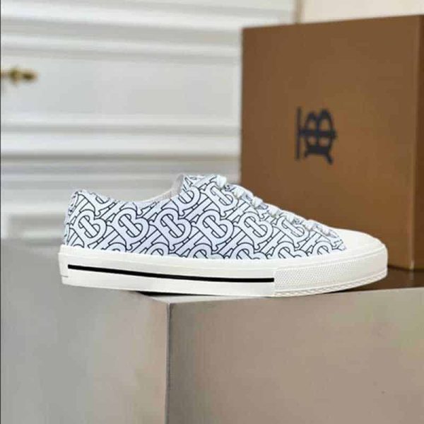 BURBERRY LOW-TOP SNEAKERS – BBR117