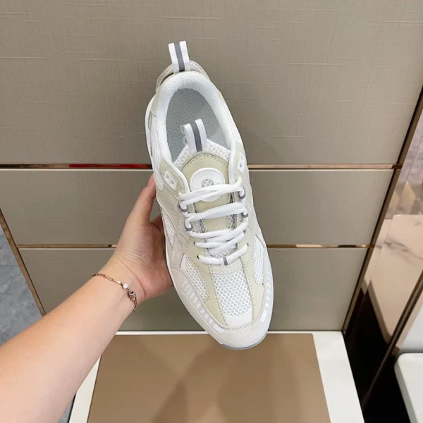 BURBERRY LOW-TOP SNEAKERS – BBR118 - Image 3