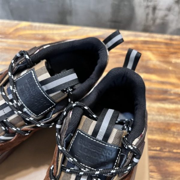 BURBERRY PANELLED LACE-UP SNEAKERS – BBR112 - Image 7