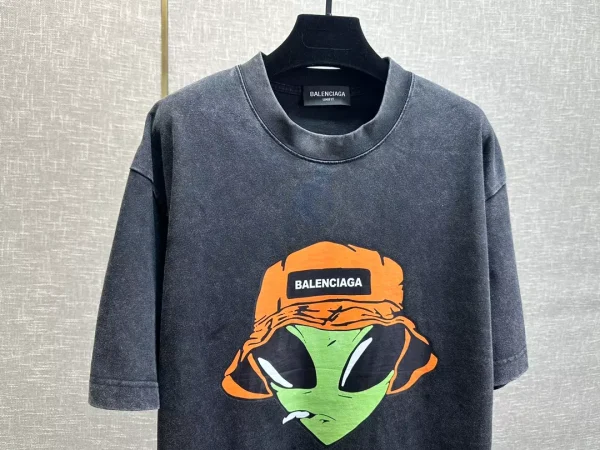 Balenciaga T-shirt – BBS104 - Image 3