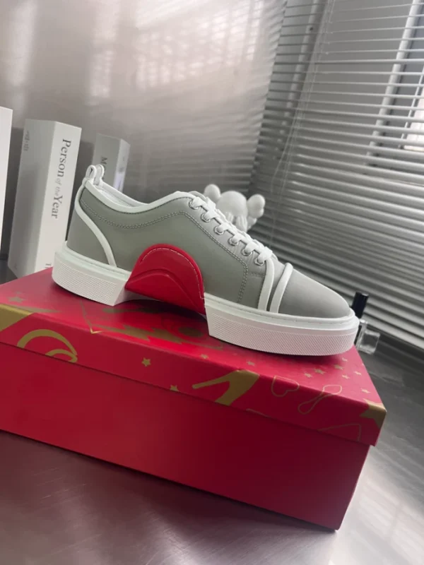 CHRISTIAN LOUBOUTIN ADOLON JUNIOR – CL124