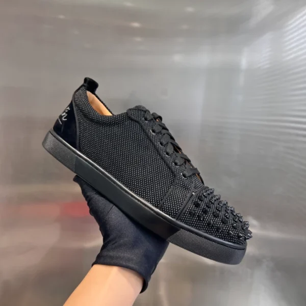 CHRISTIAN LOUBOUTIN LOUIS JUNIOR SPIKES – CL129