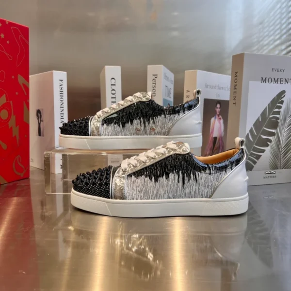CHRISTIAN LOUBOUTIN LOUIS JUNIOR SPIKES – CL130 - Image 2