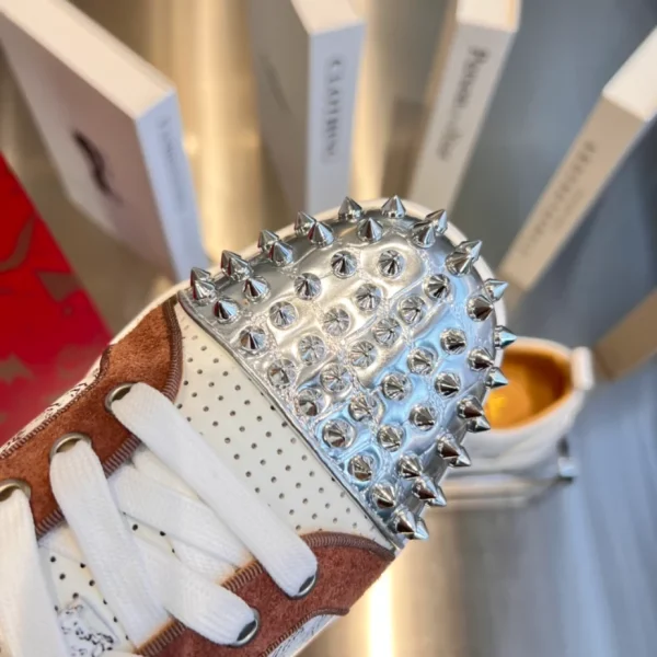 CHRISTIAN LOUBOUTIN LOUIS JUNIOR SPIKES – CL133 - Image 3