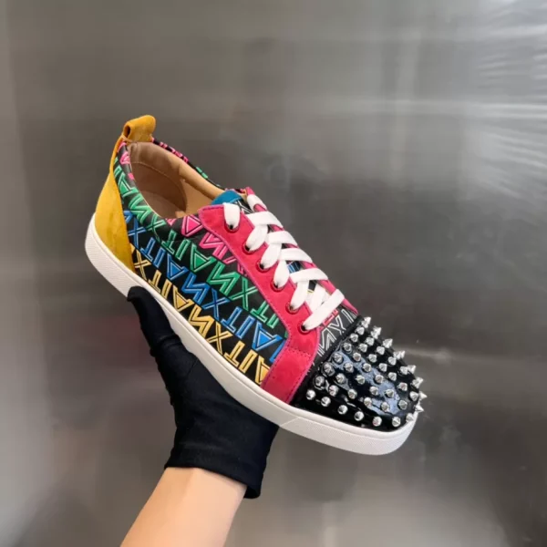 CHRISTIAN LOUBOUTIN LOUIS JUNIOR SPIKES – CL136