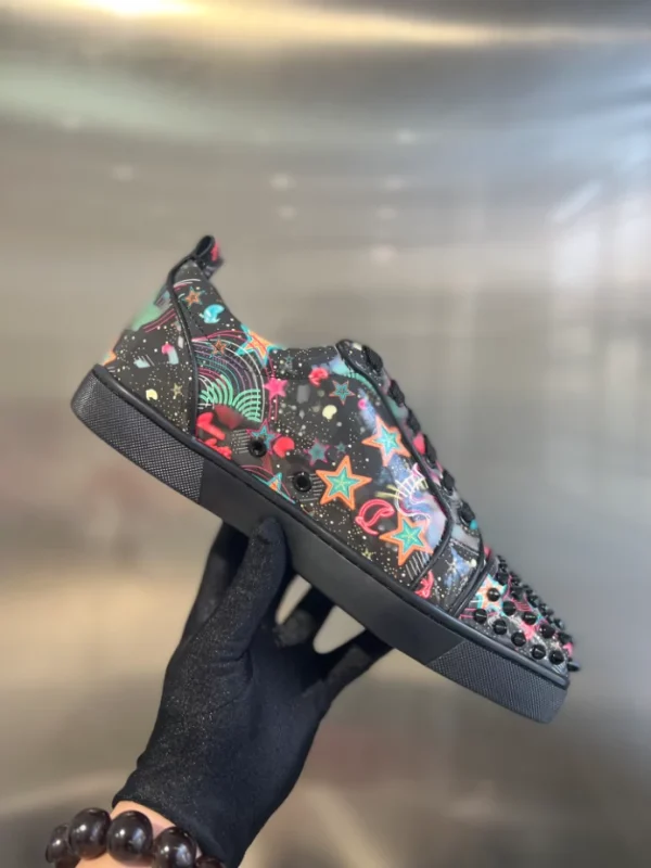 CHRISTIAN LOUBOUTIN LOUIS JUNIOR SPIKES – CL140