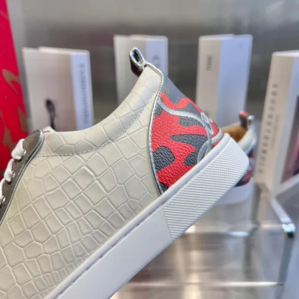 CHRISTIAN LOUBOUTIN LOUIS JUNIOR SPIKES – CL142 - Image 3