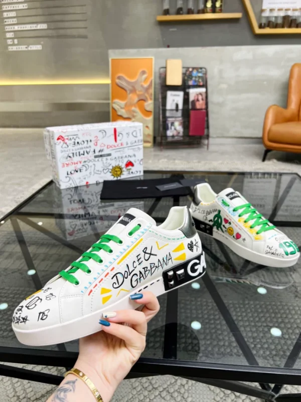 CHRISTIAN LOUBOUTIN LOW TOP SNEAKER – CL149 - Image 3