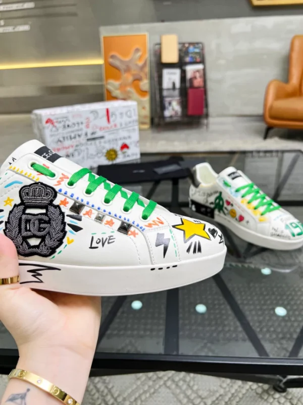 CHRISTIAN LOUBOUTIN LOW TOP SNEAKER – CL149 - Image 5
