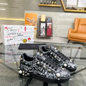CHRISTIAN LOUBOUTIN LOW TOP SNEAKER – CL150