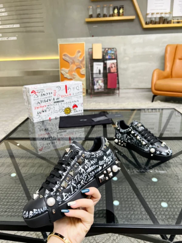 CHRISTIAN LOUBOUTIN LOW TOP SNEAKER – CL150 - Image 5