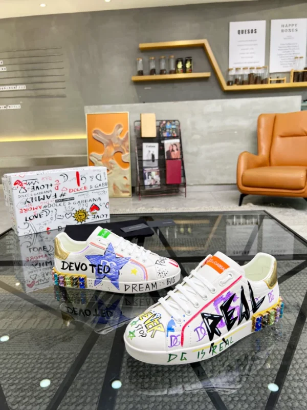 CHRISTIAN LOUBOUTIN LOW TOP SNEAKER – CL151 - Image 7
