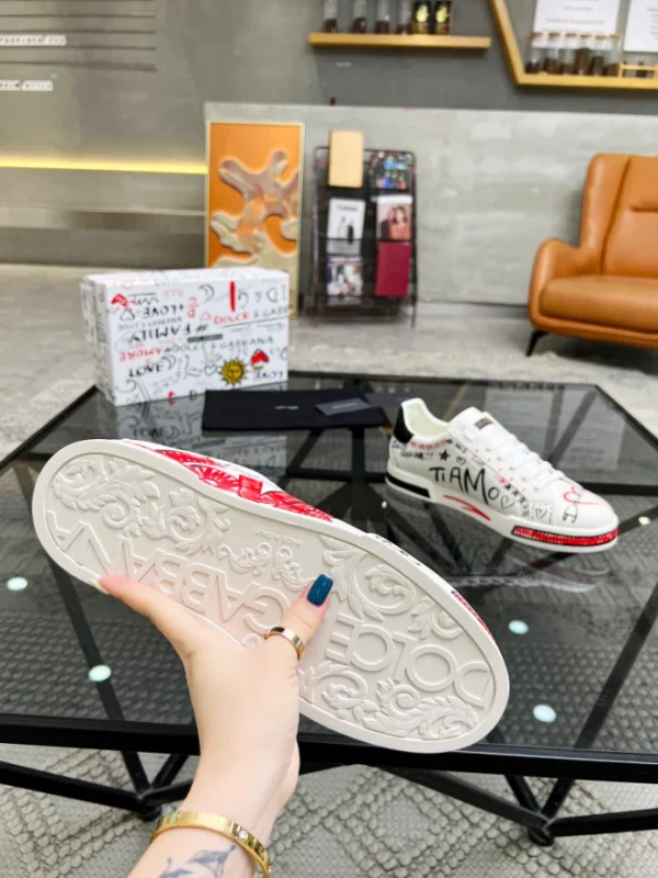 CHRISTIAN LOUBOUTIN LOW TOP SNEAKER – CL154 - Image 4
