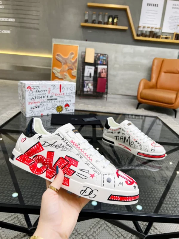 CHRISTIAN LOUBOUTIN LOW TOP SNEAKER – CL154 - Image 2