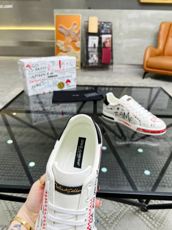 CHRISTIAN LOUBOUTIN LOW TOP SNEAKER – CL154 - Image 7