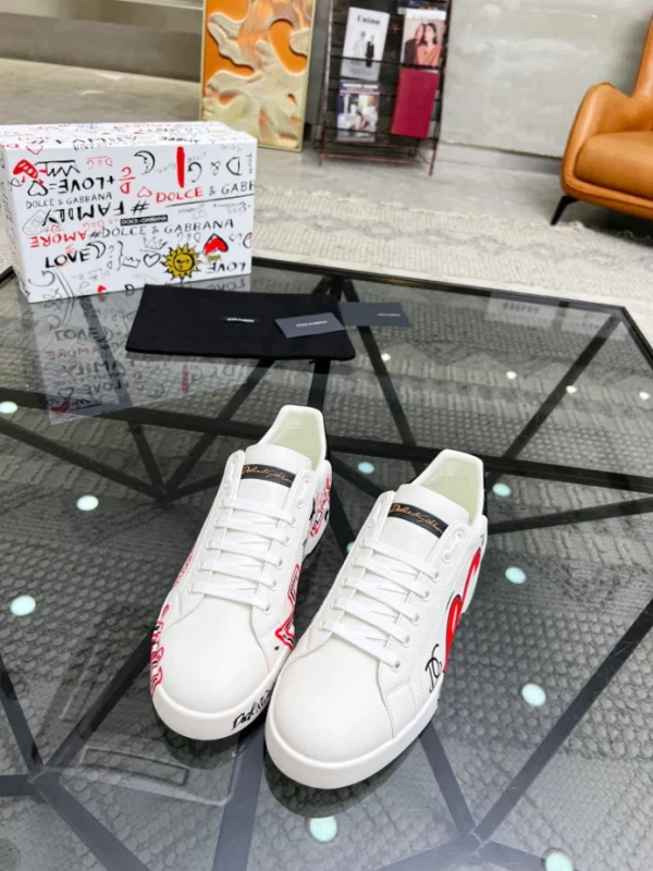 CHRISTIAN LOUBOUTIN LOW TOP SNEAKER – CL155 - Image 3