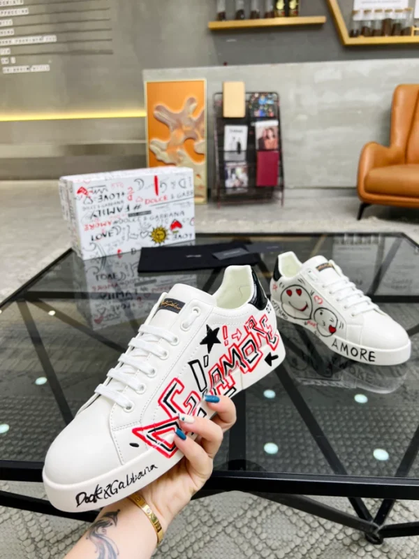 CHRISTIAN LOUBOUTIN LOW TOP SNEAKER – CL155 - Image 5