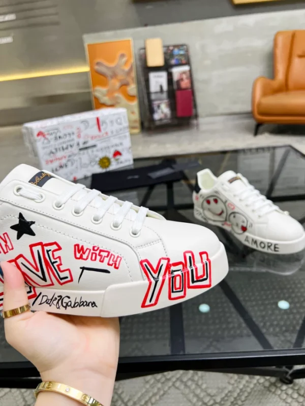 CHRISTIAN LOUBOUTIN LOW TOP SNEAKER – CL155 - Image 9