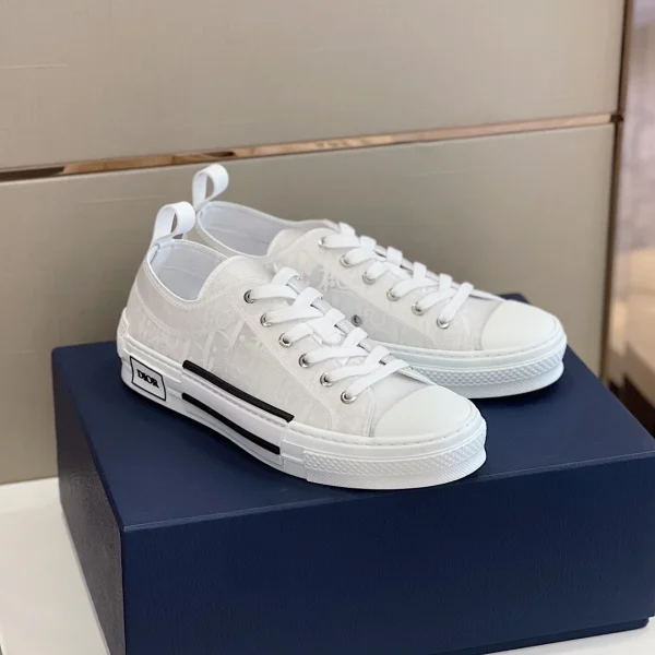 DIOR “B23” LOW-TOP DIOR OBLIQUE SNEAKER – CD7 - Image 3