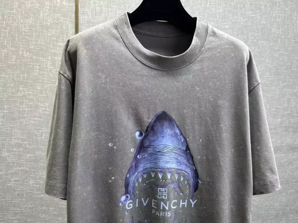 Givenchy T-shirt – GVS60 - Image 3