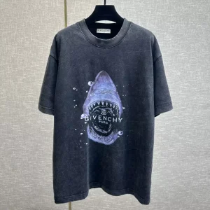 Givenchy T-shirt – GVS62