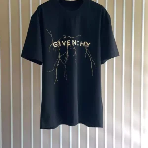 Givenchy Boxy fit T-shirt – GVS65