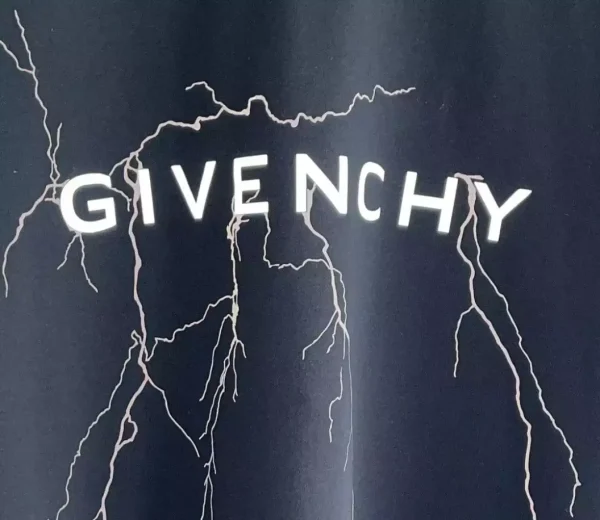 Givenchy Boxy fit T-shirt – GVS65 - Image 4