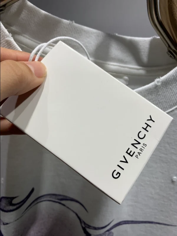 Givenchy Ring print T-shirt – GVS67 - Image 7
