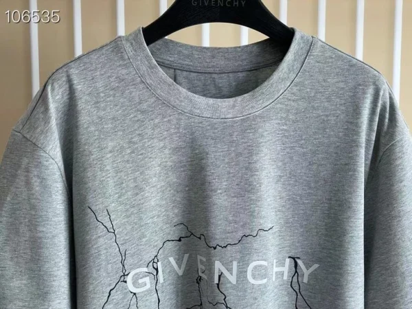 Givenchy T-shirt – GVS69 - Image 5