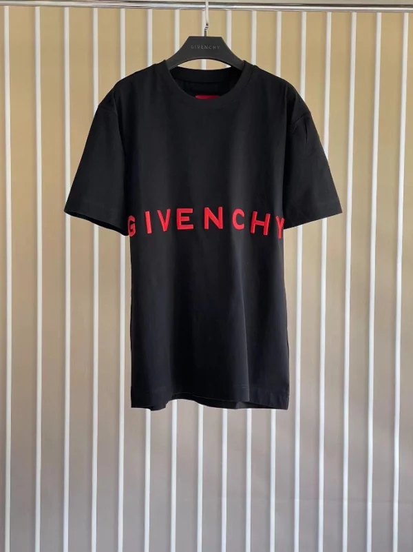 Givenchy T-shirt – GVS70