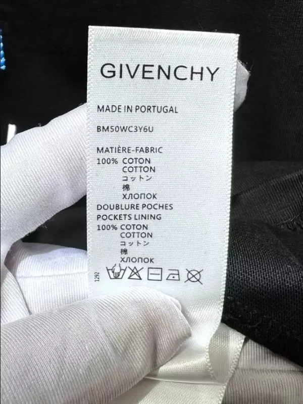 Givenchy T-shirt – GVS40 - Image 4
