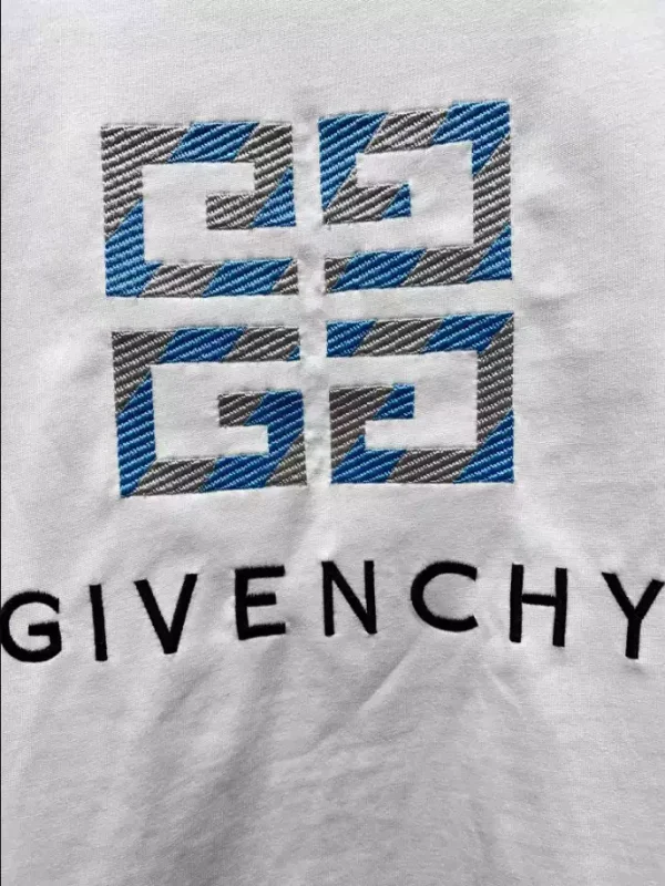 Givenchy T-shirt – GVS41 - Image 3