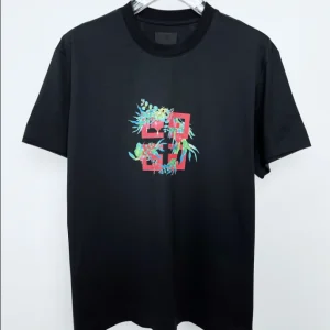 Givenchy T-shirt – GVS42