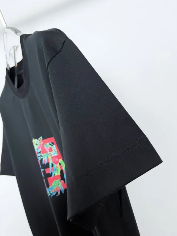 Givenchy T-shirt – GVS42 - Image 5